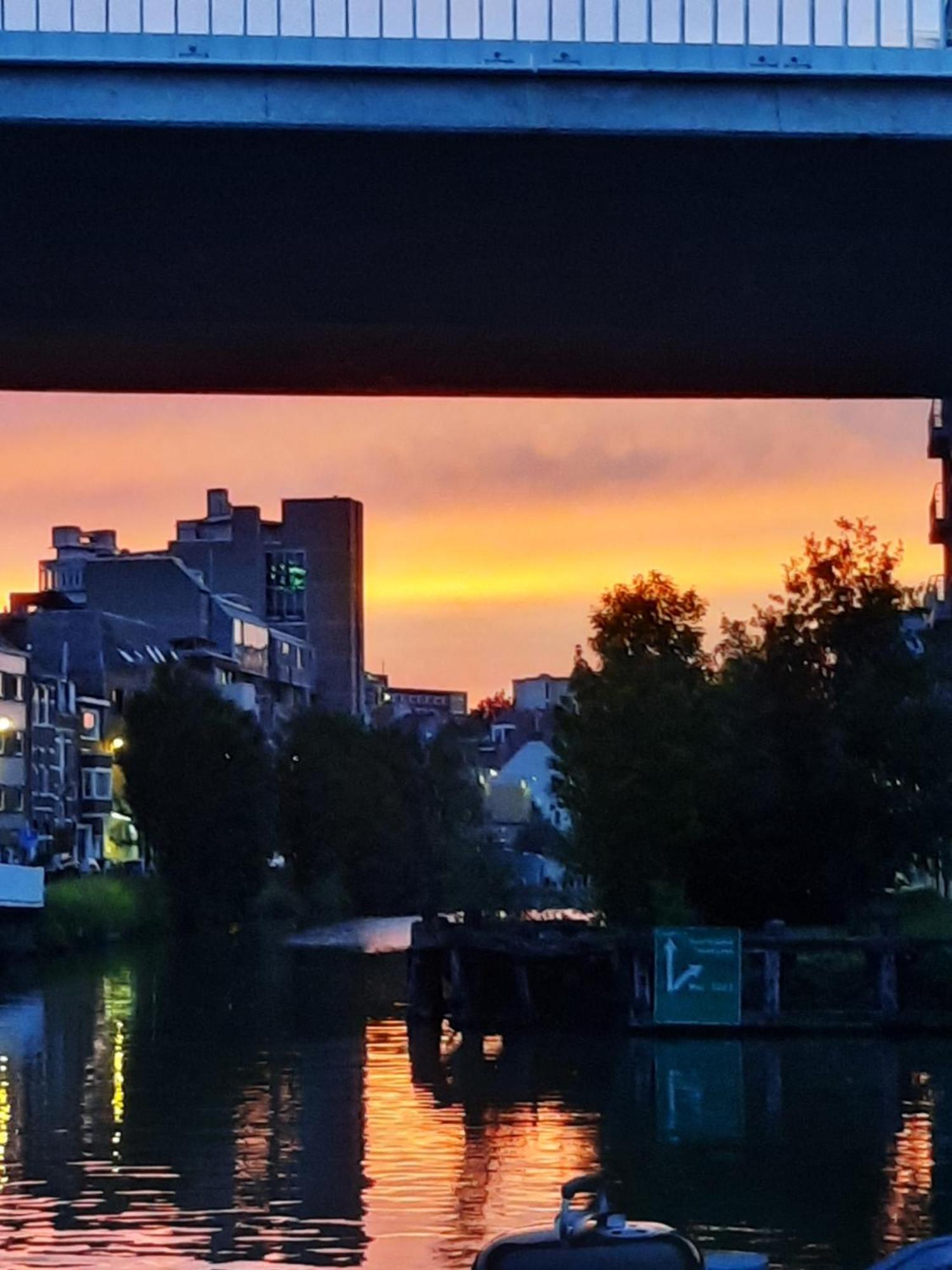 Boat & Breakfast Bellevue Hotel Ghent Exterior photo