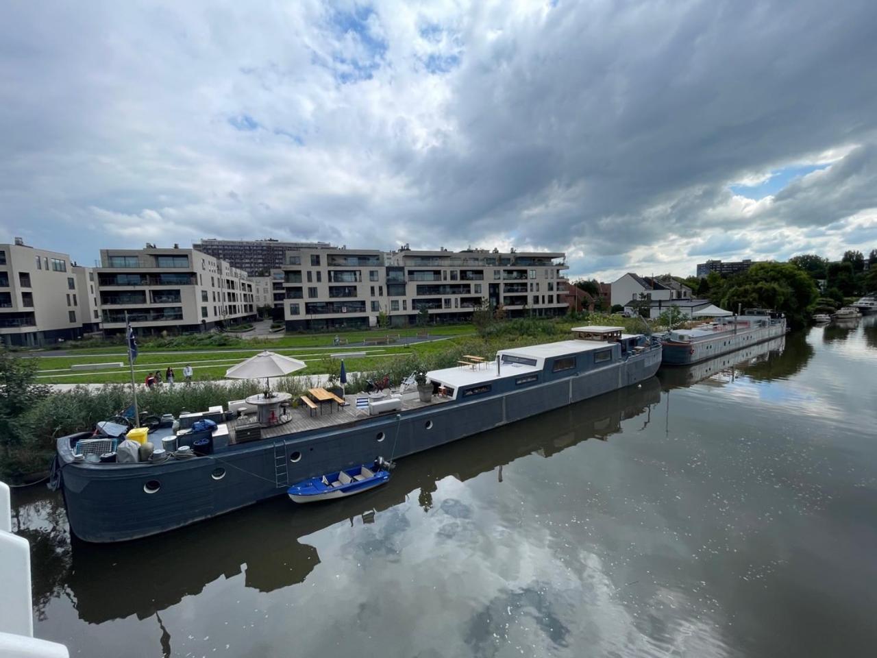 Boat & Breakfast Bellevue Hotel Ghent Exterior photo